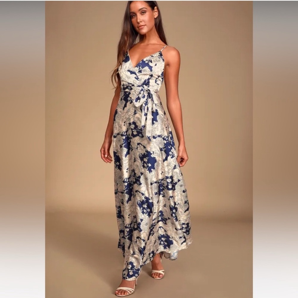 Lulu’s Elegant Blue and White Floral Maxi Dress